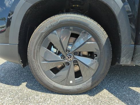 New 2025 Volkswagen Taos S image 42
