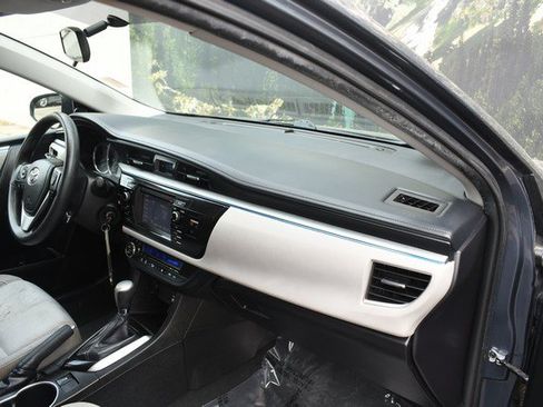 Used 2016 Toyota Corolla LE FWD image 24