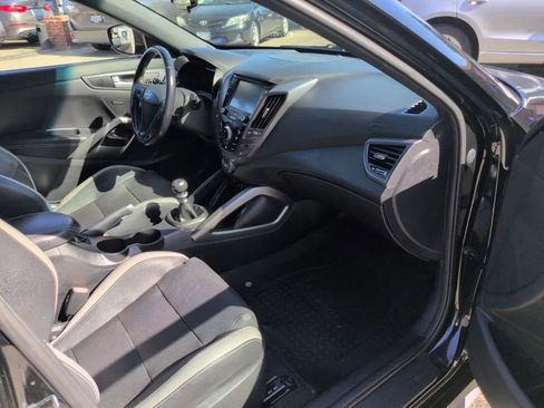 Used 2016 Hyundai Veloster Turbo w/ Option Group 04 image 10