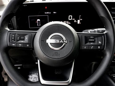 New 2025 Nissan Kicks SV image 12