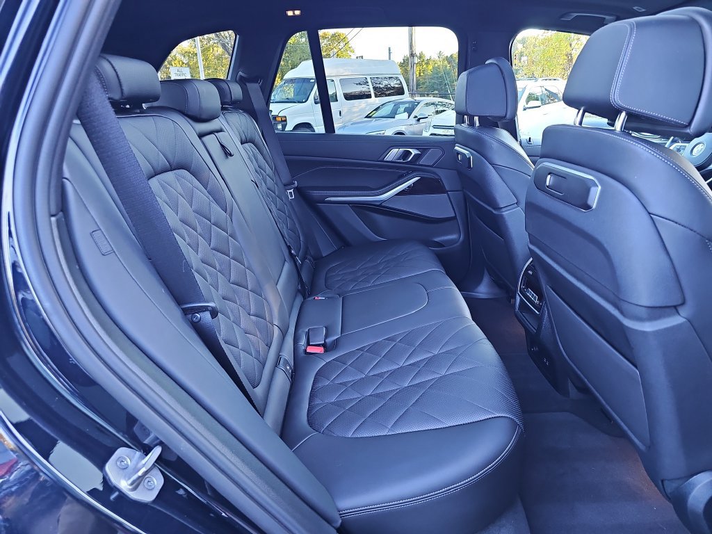 Used 2024 BMW X5 xDrive40i w/ M Sport Package AWD/4WD image 28