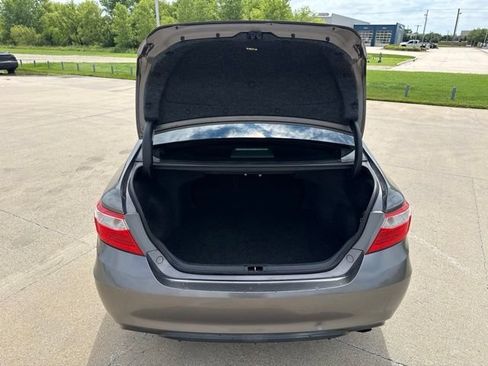 Used 2016 Toyota Camry SE FWD image 8