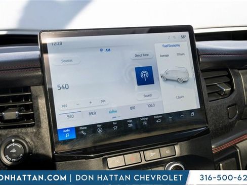 Used 2023 Ford Expedition Limited image 9