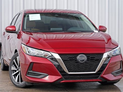 Used 2022 Nissan Sentra SV w/ SV Premium Package image 2