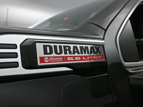 Used 2024 GMC Sierra 2500 Denali w/ Denali Reserve Package image 11