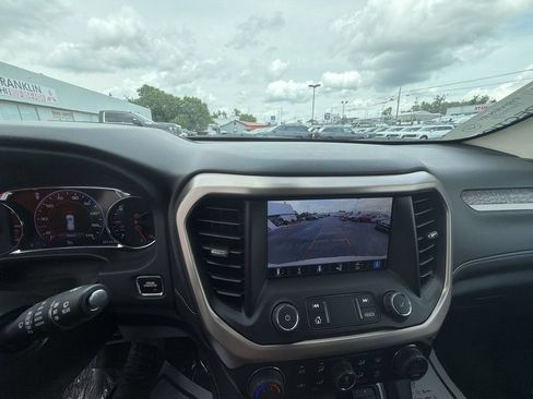 Used 2023 GMC Acadia Denali w/ Denali Ultimate Package AWD/4WD image 17