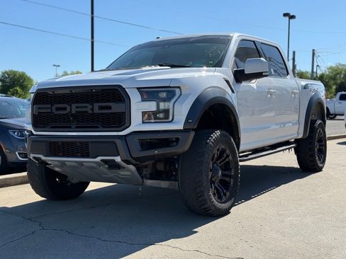 Used 2018 Ford F150 Raptor w/ Equipment Group 802A Luxury image 2