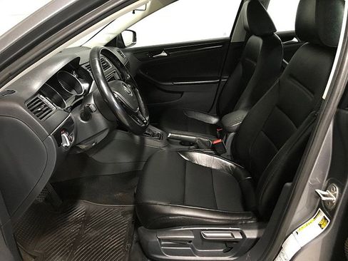 Used 2016 Volkswagen Jetta SEL w/ Lighting Package image 10