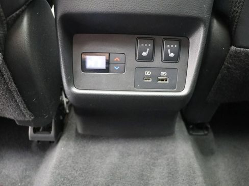 Used 2023 Nissan Rogue Platinum w/ Platinum Premium Package image 13