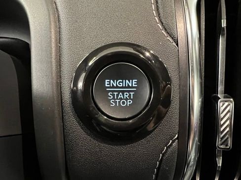 Used 2025 Ford Expedition Platinum AWD/4WD image 30
