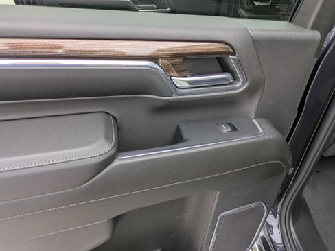 Used 2024 Chevrolet Silverado 2500 LT image 14