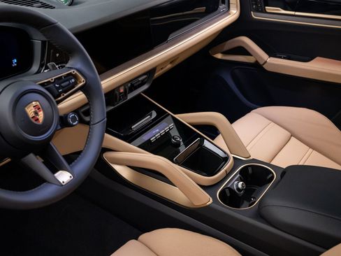New 2026 Porsche Cayenne AWD/4WD image 13