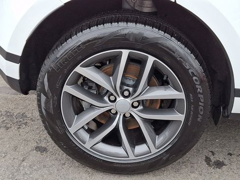Used 2026 Land Rover Range Rover Evoque S AWD/4WD image 11