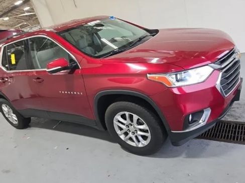 Used 2019 Chevrolet Traverse LT FWD image 4