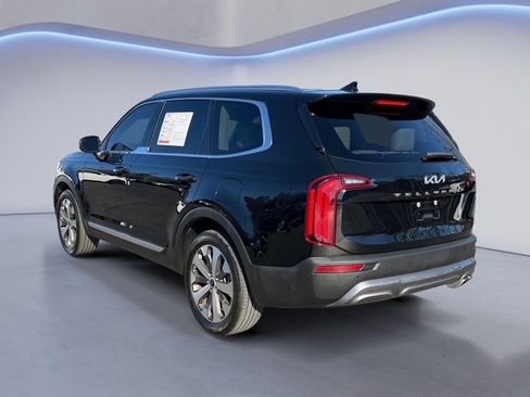 Used 2022 Kia Telluride EX w/ EX Premium Package image 5