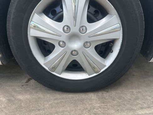 Used 2018 Hyundai Elantra SE FWD image 17