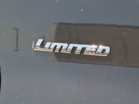 Used 2021 Toyota 4Runner Limited AWD/4WD image 9