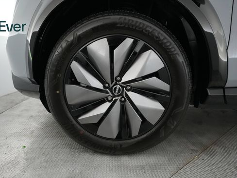 Used 2024 Nissan Ariya AWD image 19