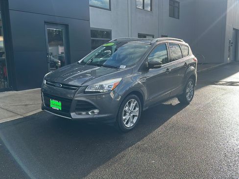 Used 2015 Ford Escape Titanium w/ Equipment Group 301A image 3