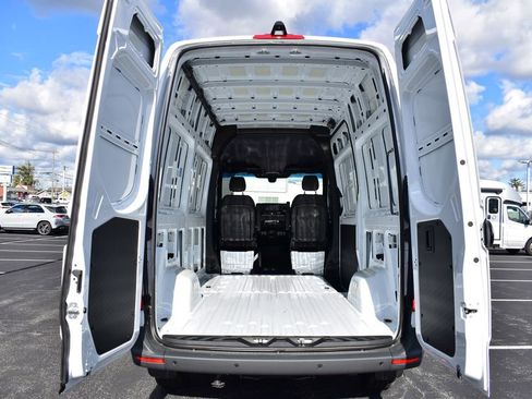 New 2025 Mercedes-Benz Sprinter 2500 image 29