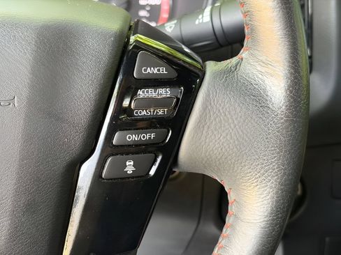 Used 2024 Nissan Frontier PRO-4X w/ Technology Package AWD/4WD image 15