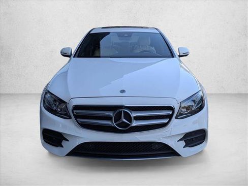 Used 2019 Mercedes-Benz E 300 image 2