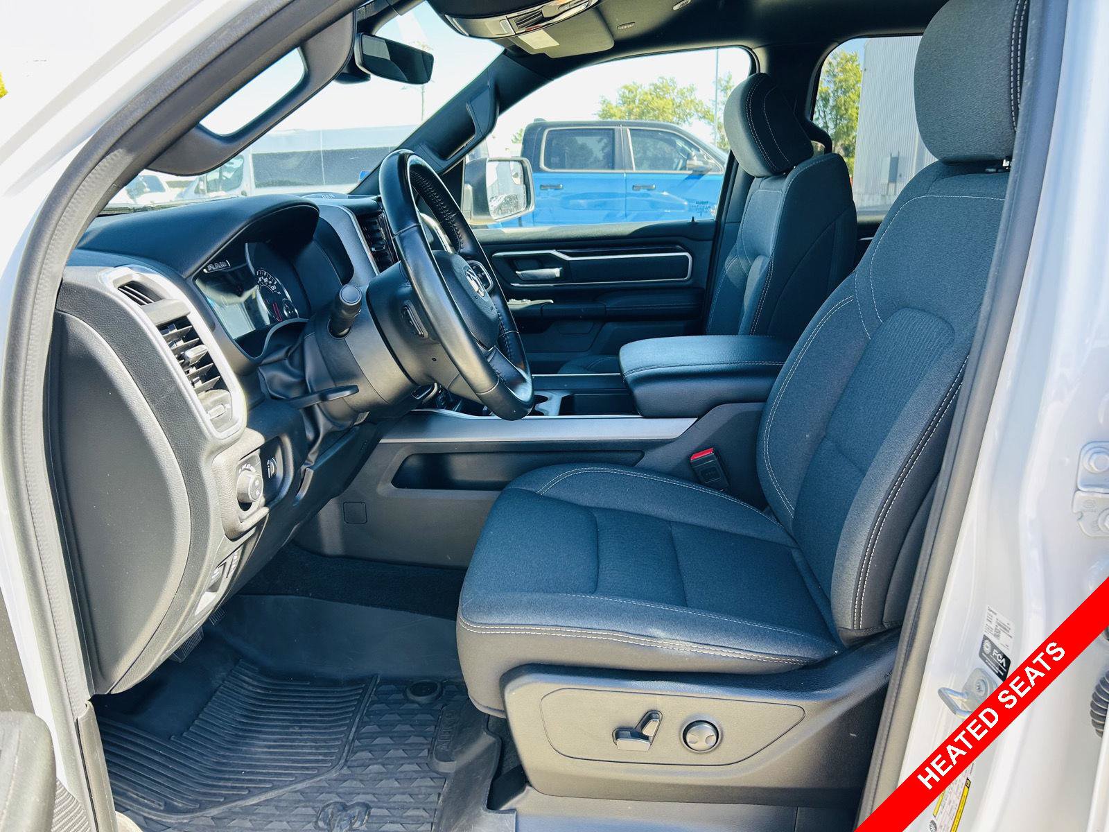 Used 2023 RAM 1500 Big Horn AWD/4WD image 3