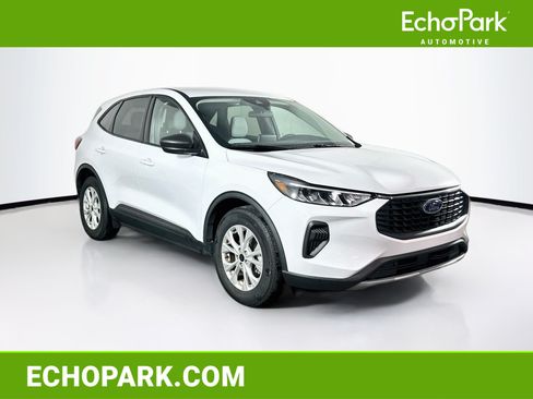 Used 2025 Ford Escape Active FWD image 1