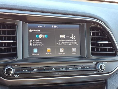 Used 2019 Hyundai Elantra SEL w/ Winter Weather Package image 10