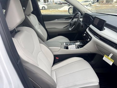 New 2026 INFINITI QX60 Luxe image 21