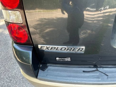 Used 2010 Ford Explorer Eddie Bauer AWD/4WD image 11