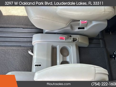 Used 2012 Toyota Sienna LE FWD image 23