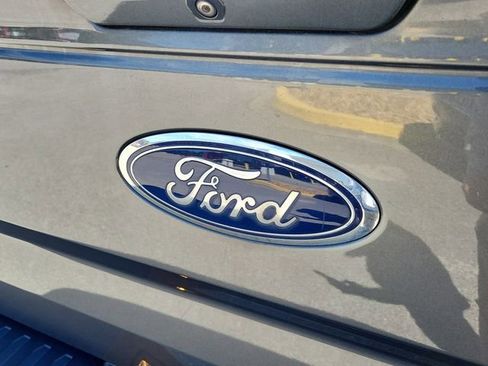 Used 2017 Ford F150 Lariat w/ Equipment Group 502A Luxury image 8