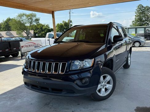 Used 2014 Jeep Compass Sport w/ Power Value Group FWD image 3