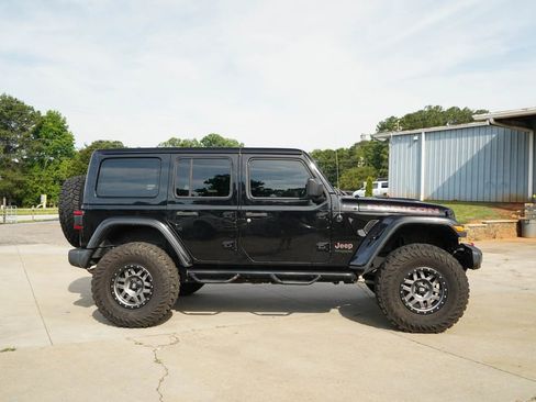 Used 2019 Jeep Wrangler Unlimited Rubicon AWD/4WD image 3