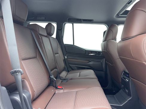 Used 2025 Toyota Land Cruiser w/ Premium Package image 39