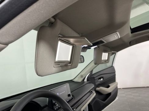 Used 2025 Honda Accord SE image 37