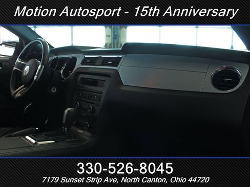 Used 2013 Ford Mustang GT Premium w/ Security Pkg RWD image 32
