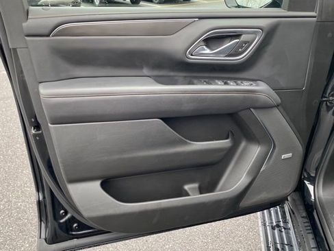 Used 2023 GMC Yukon XL AT4 w/ AT4 Premium Package AWD/4WD image 11