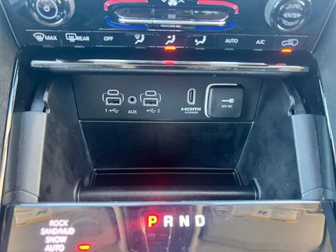 Used 2023 Jeep Grand Cherokee 4WD 4xe image 31