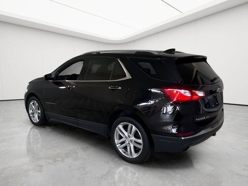 Used 2020 Chevrolet Equinox Premier w/ LPO, Floor Liner Package AWD/4WD image 11