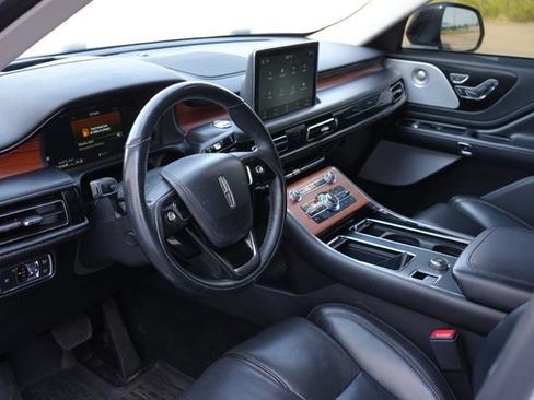 Used 2020 Lincoln Aviator Reserve w/ Equipment Group 202A AWD/4WD image 10