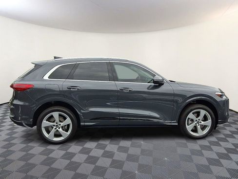 Used 2025 Audi Q5 Premium Plus AWD/4WD image 7