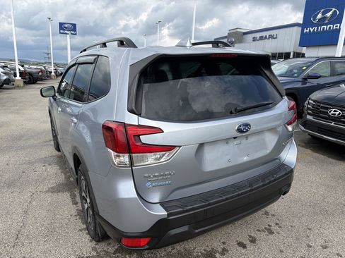 Used 2022 Subaru Forester Premium w/ Popular Package #1 AWD/4WD image 4