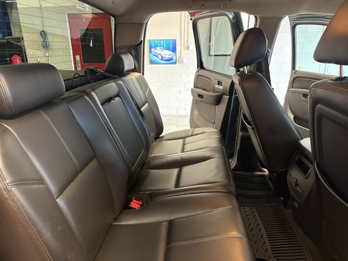 Used 2010 GMC Sierra 1500 SLT w/ SLT Convenience Package AWD/4WD image 25