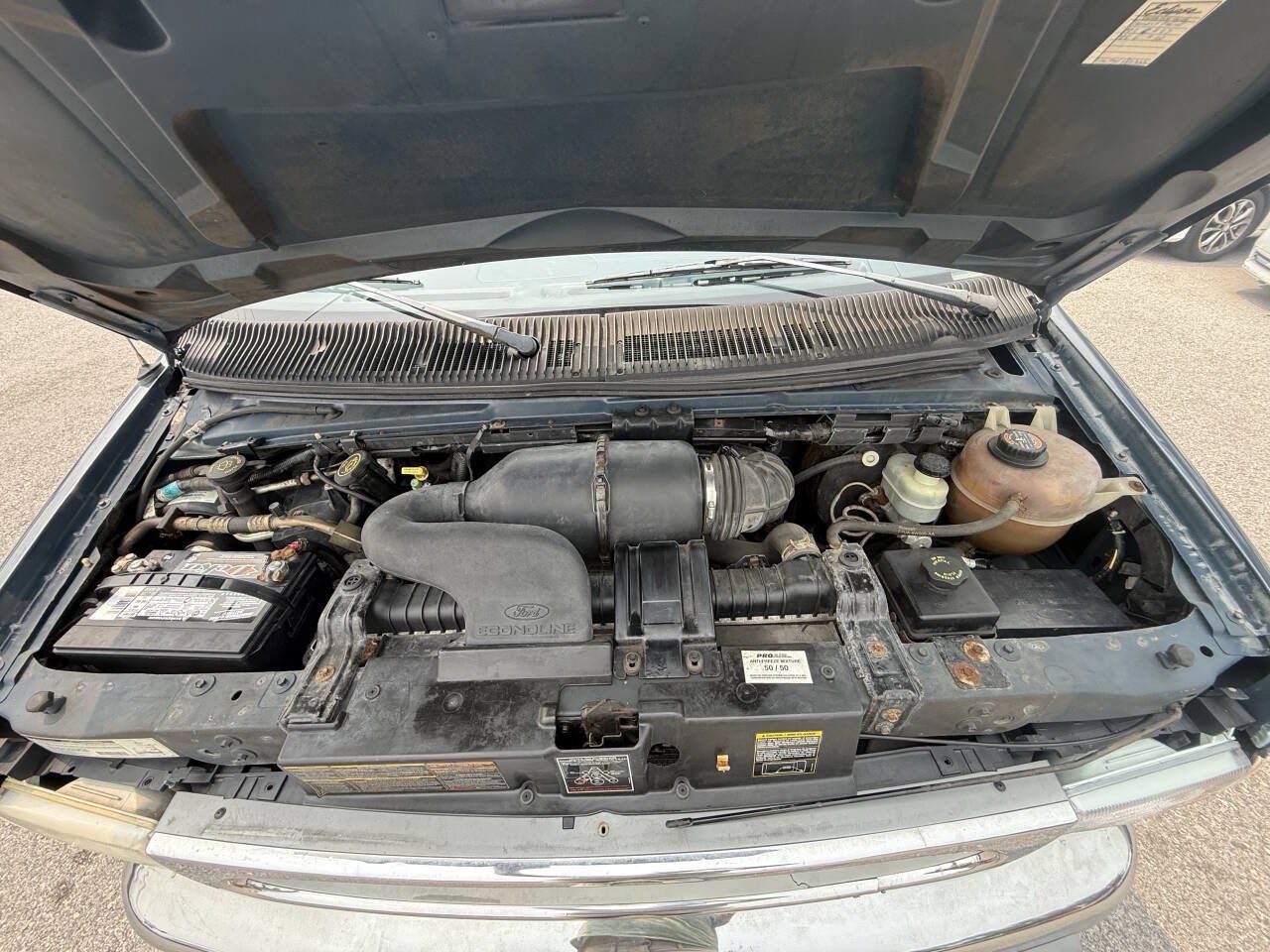 Used 1998 Ford E-150 and Econoline 150 RWD image 24