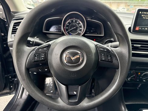 Used 2016 MAZDA MAZDA3 i Sport FWD image 14