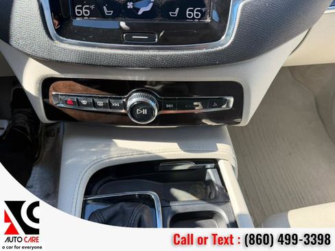 Used 2016 Volvo XC90 T6 Momentum w/ Momentum Plus Package image 27