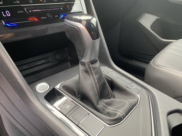 Used 2022 Volkswagen Tiguan SE R-Line FWD image 31