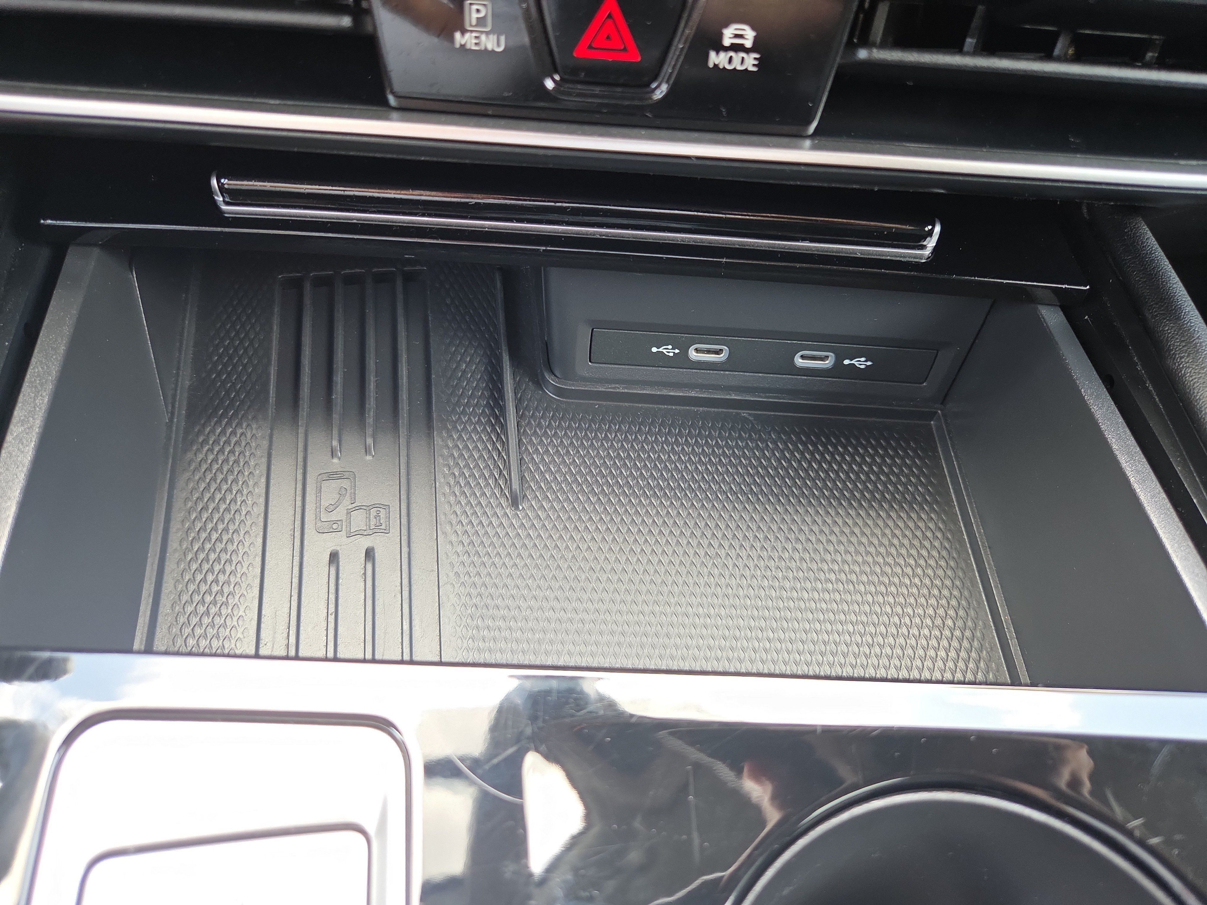 Used 2025 Volkswagen Atlas SE FWD image 16